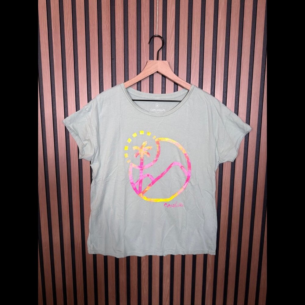 Coachella T Shirt Medium Womens Green Short Sleeve Sunrise Tee Crewneck